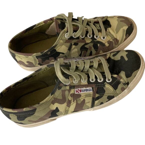 EUC Superga Camo gum sole tennis shoes Womens Size 9 - Picture 1 of 6